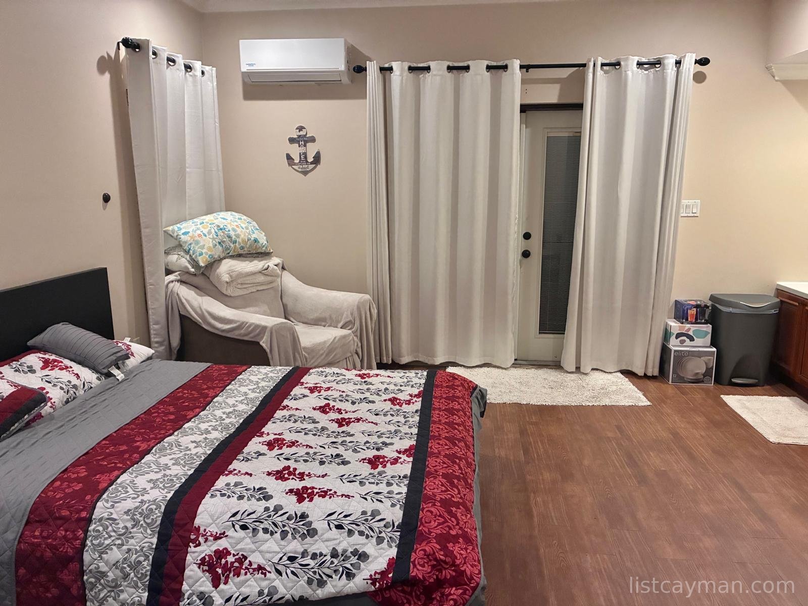 Spacious 1 bedroom Apartment, Beach Bay photo 2