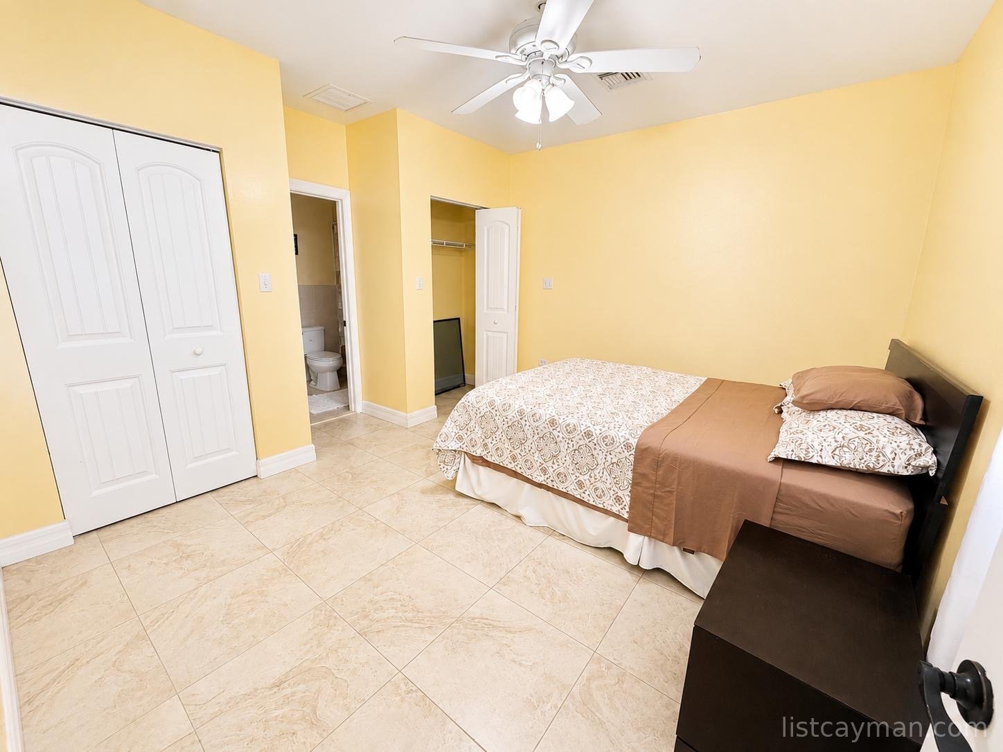 Hilton Estates 3 bed townhome & Pool George Town photo 6