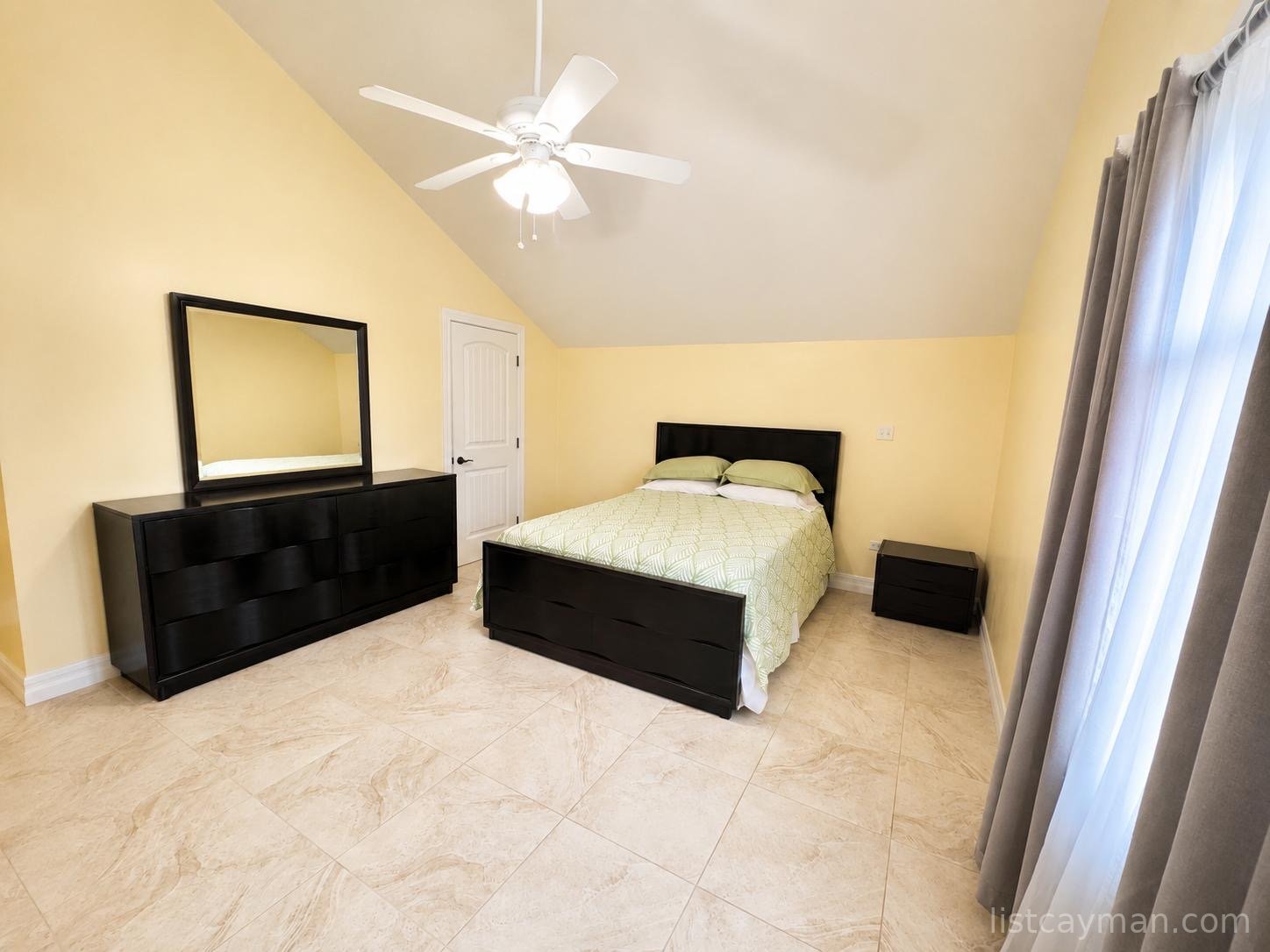 Hilton Estates 3 bed townhome & Pool George Town photo 5