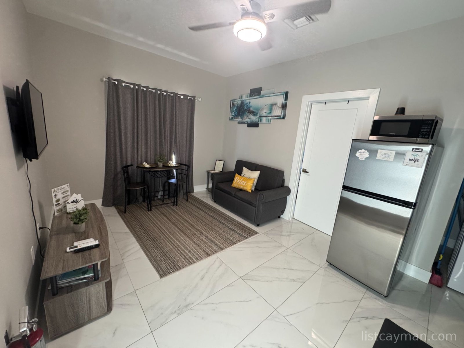 Modern 1 bed Condo photo 4
