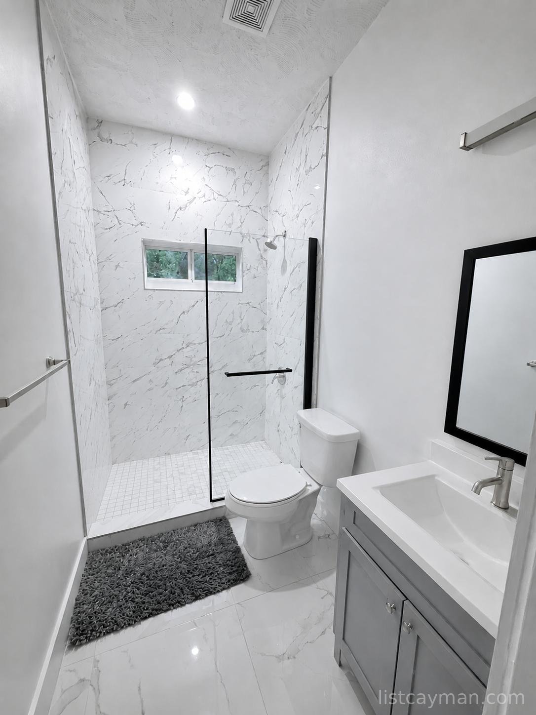 Charming 3 bed & Den Home photo 10