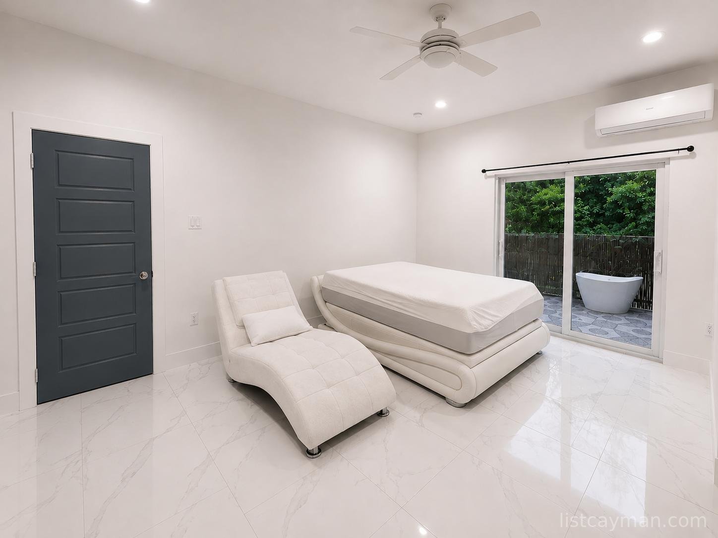 Charming 3 bed & Den Home photo 4