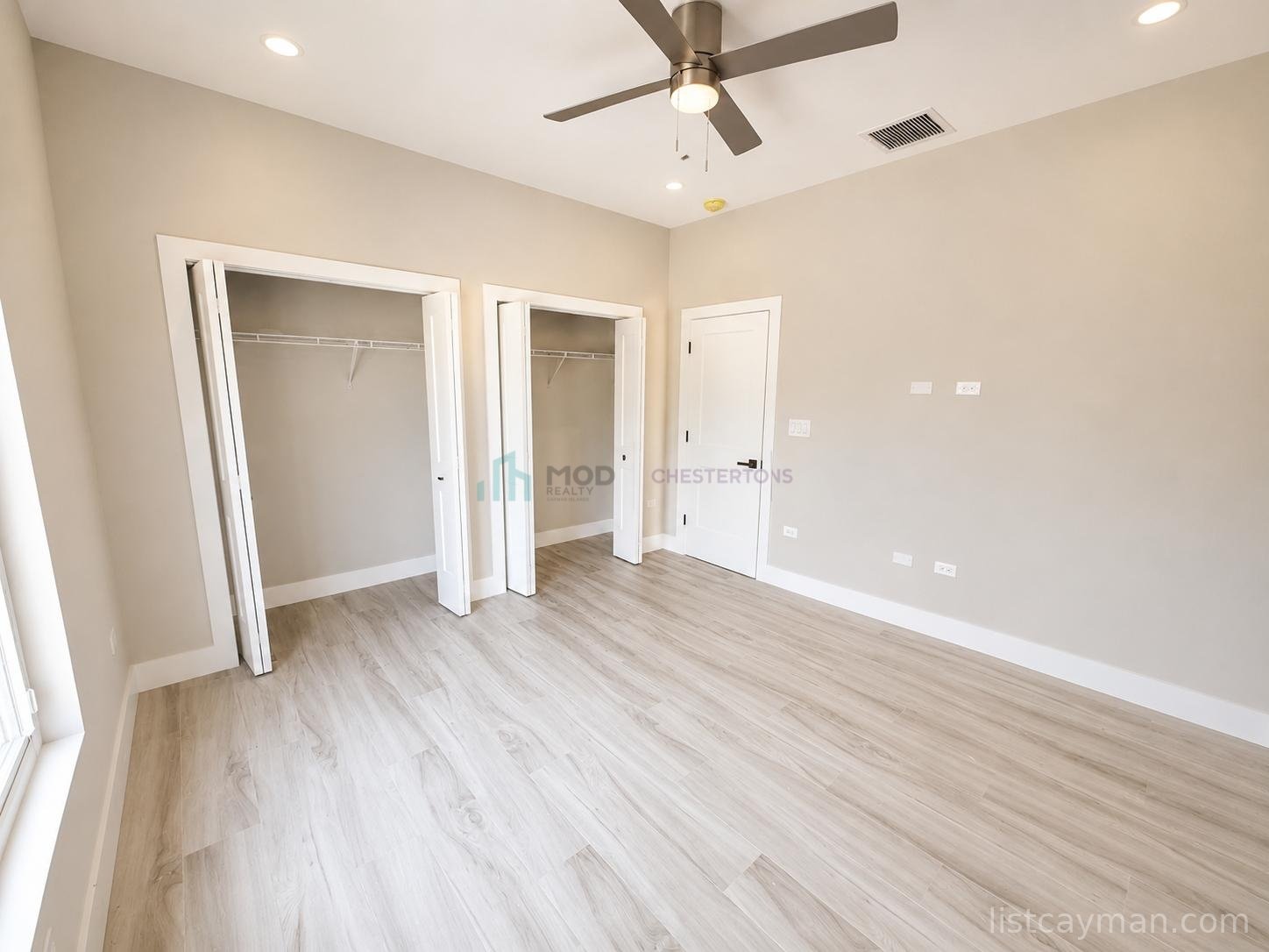 Brand New Spacious 3 bed 2 bath Duplex, Carmen Blvd photo 8