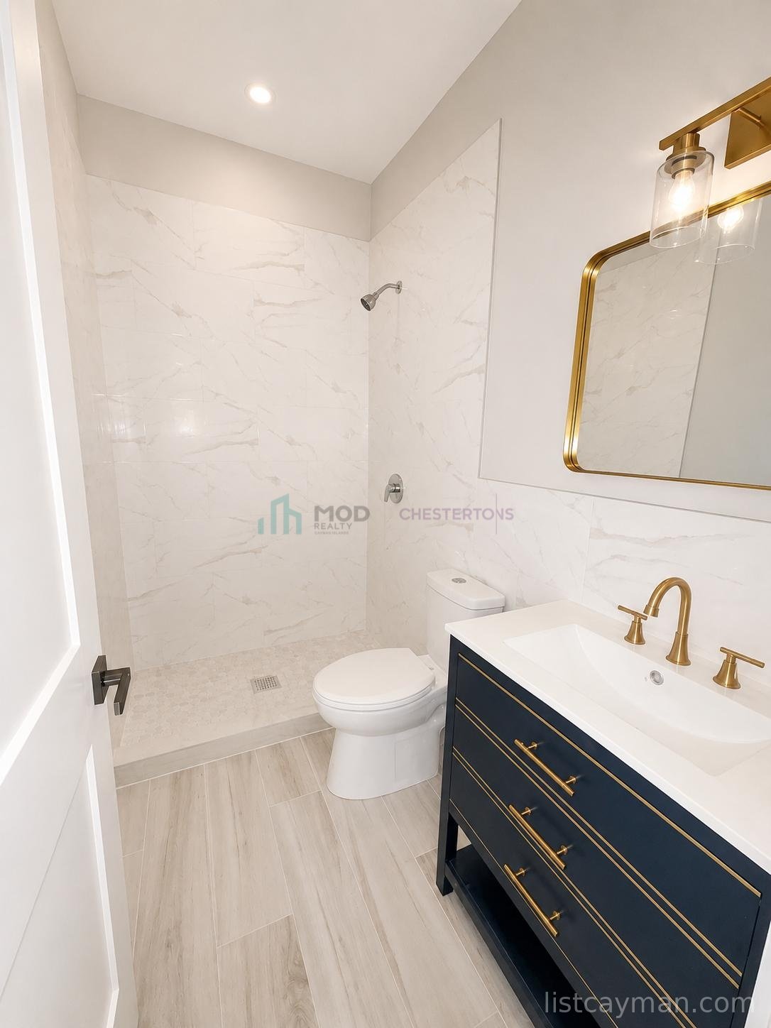 Brand New Spacious 3 bed 2 bath Duplex, Carmen Blvd photo 7