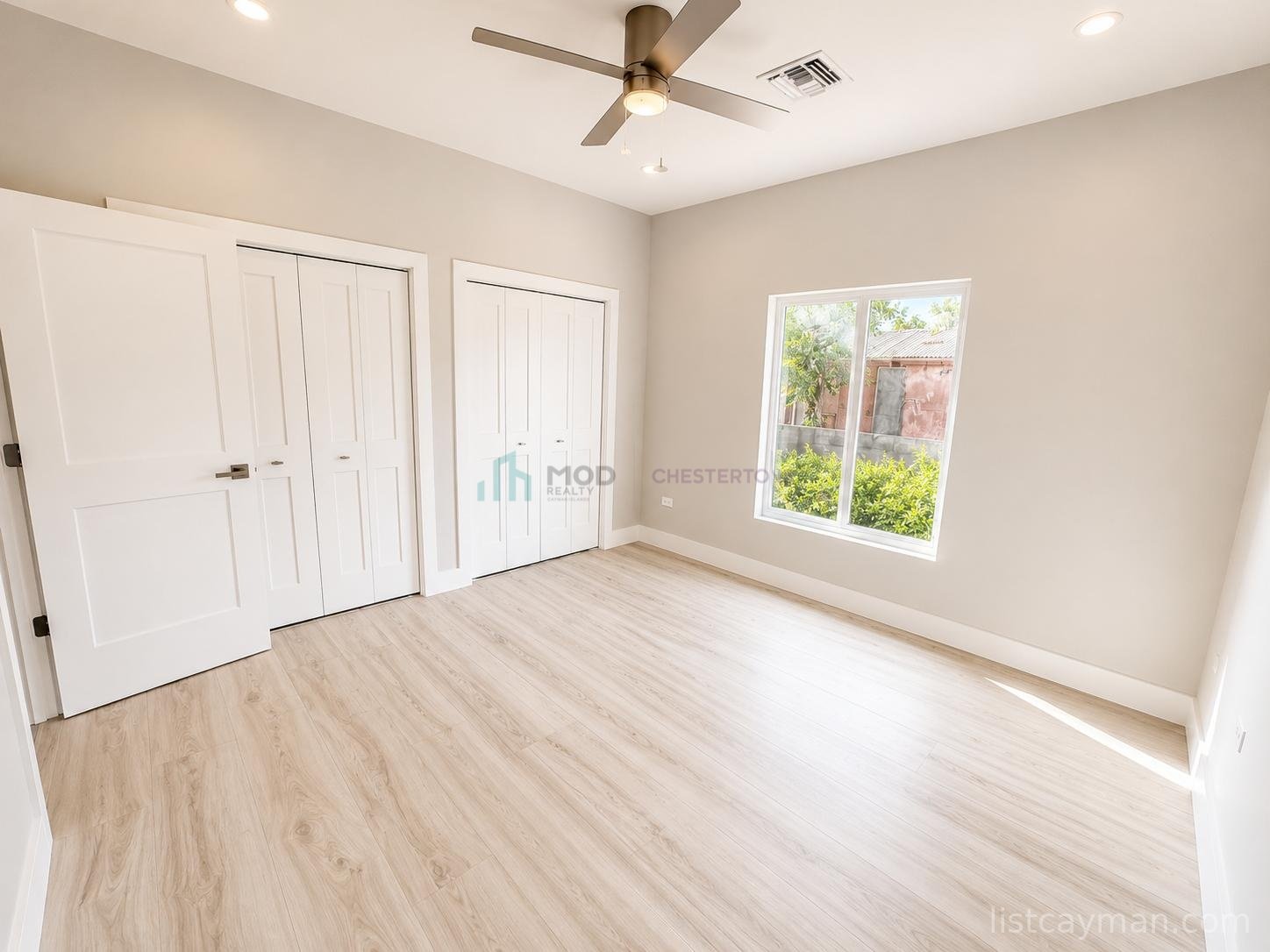 Brand New Spacious 3 bed 2 bath Duplex, Carmen Blvd photo 6
