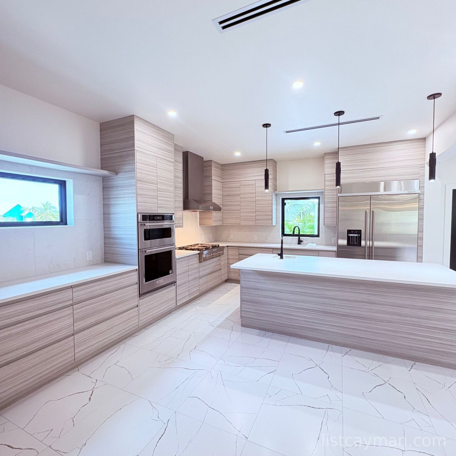 Foxtail Villas 4 bedr w Swimming Pool & Garage photo 4