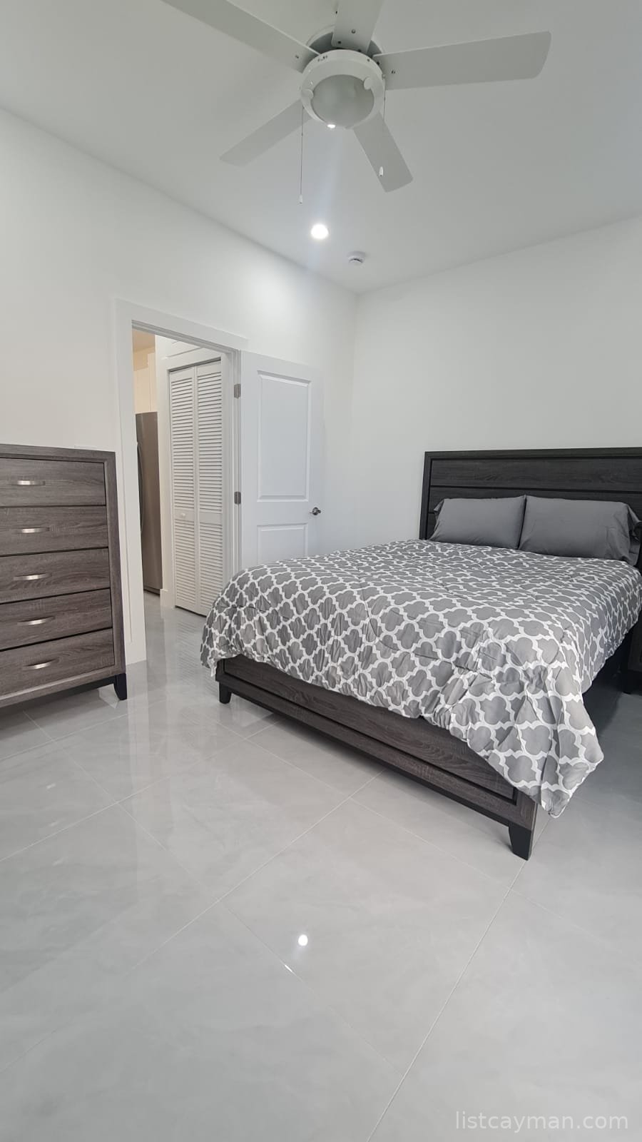 YARL Condo 1BR/1BA photo 2